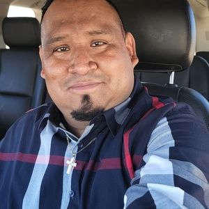 Meet your Posher, Adelaido